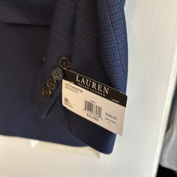 Men’s sport cost - never worn. All tags still on. Blue with fine black check. - Picture 3 of 3